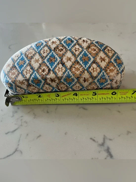 Hard Clamshell Blue and Tan Geometric Accent Sunglasses Case - Picture 6 of 7